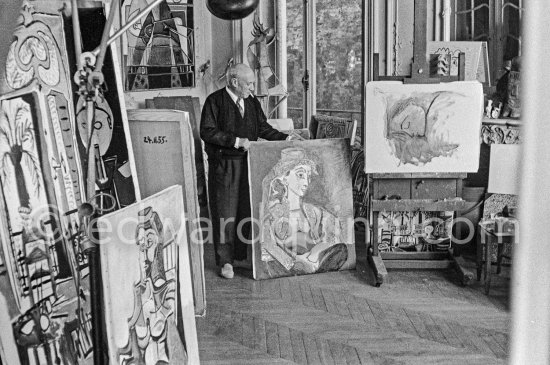 Pablo Picasso at La Californie, Cannes 1955. - Photo by Edward Quinn
