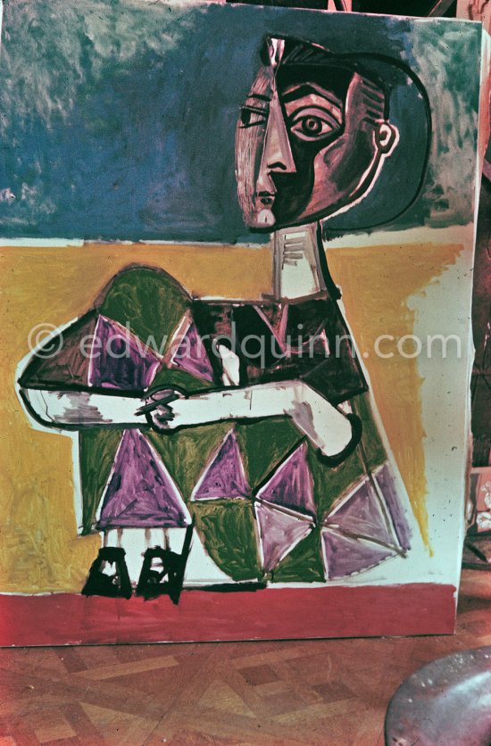 "Jacqueline accroupie", La Californie 1955. - Photo by Edward Quinn