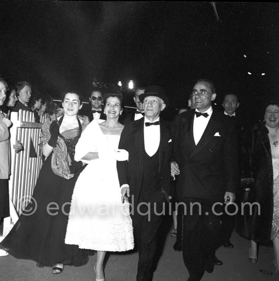 Pablo Picasso, Jacqueline, Henri-Georges and Vera Clouzot attending the showing of "Le mystère Picasso". Cannes Film Festival 1956. - Photo by Edward Quinn