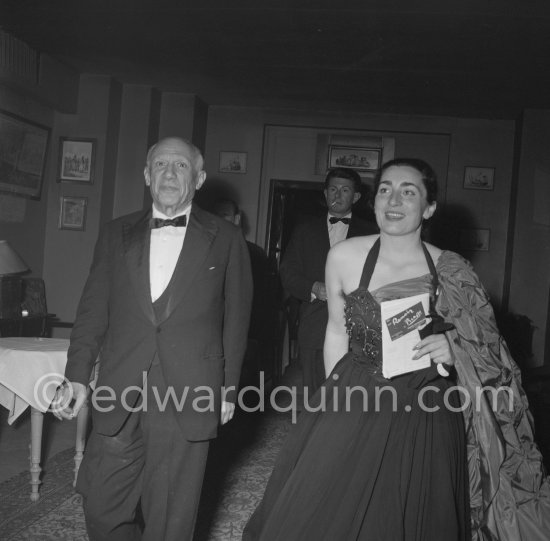 Pablo Picasso, Paulo Picasso and Jacqueline attending the showing of "Le mystère Picasso". Cannes Film Festival 1956. - Photo by Edward Quinn