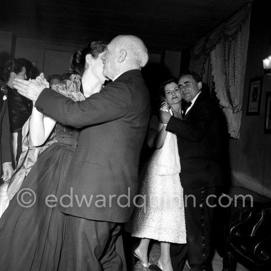 Pablo Picasso, Jacqueline, Henri-Georges Clouzot and Vera Clouzot attending the showing of "Le mystère Picasso". Cannes Film Festival 1956. - Photo by Edward Quinn