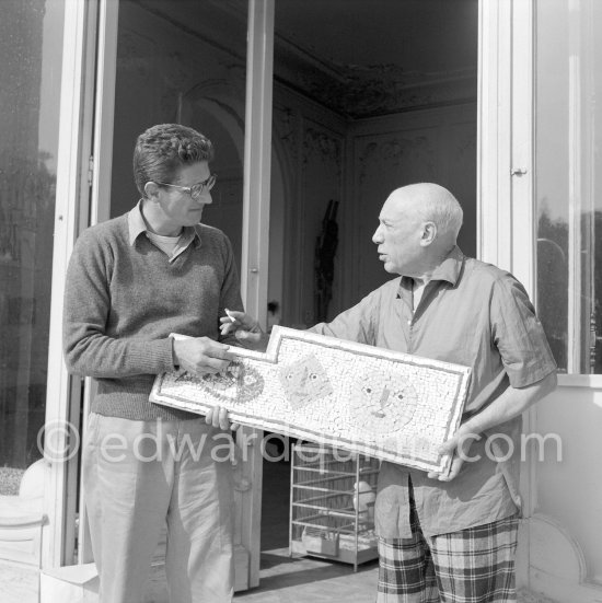 Pablo Picasso and Hjalmar Boyesen. He collaborated with Pablo Picasso 1956-1958, and executed some mosaics for him. La Californie 1956. - Photo by Edward Quinn