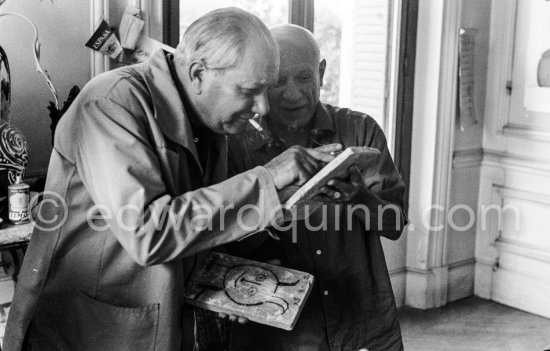 Pablo Picasso and Alberto Magnelli. La Californie, Cannes 1956. - Photo by Edward Quinn