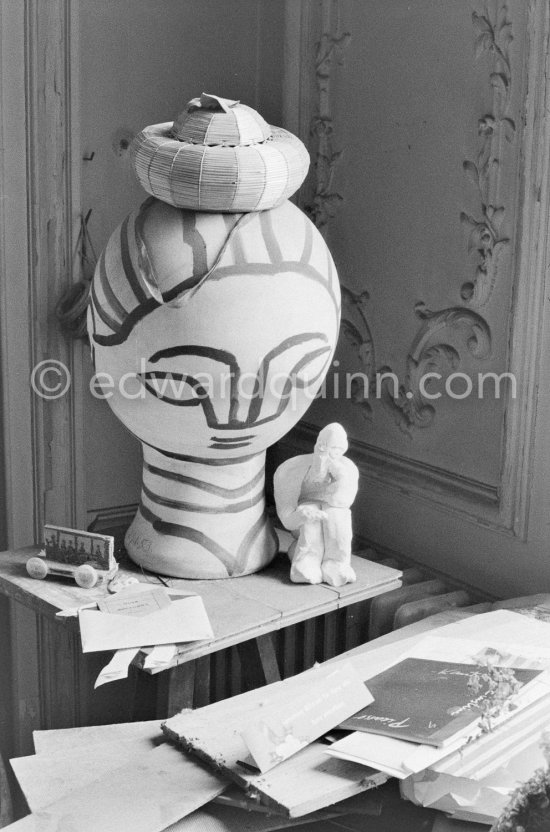 La Californie, Cannes 1957. - Photo by Edward Quinn