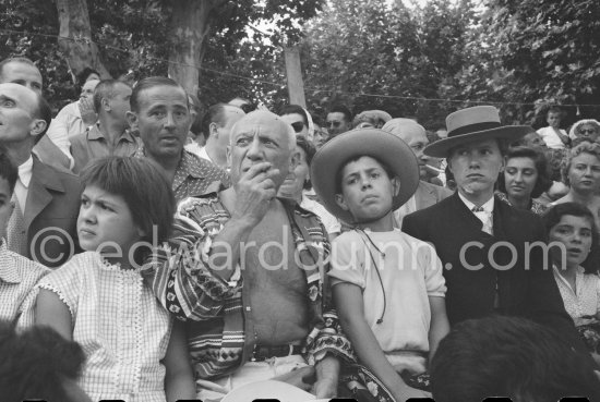 Local Corrida. Paloma Picasso, Pablo Picasso, Claude Picasso, French lady bullfighter Pierrette Le Bourdiec. Vallauris 1957. - Photo by Edward Quinn