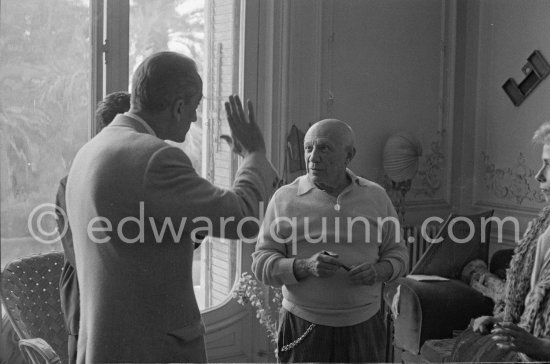 Pablo Picasso and oceanologist Jacques-Yves Cousteau. La Californie, Cannes 1958. - Photo by Edward Quinn