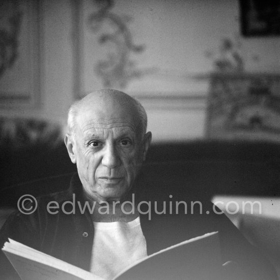 Pablo Picasso, La Californie, Cannes 1959. 
book - Photo by Edward Quinn