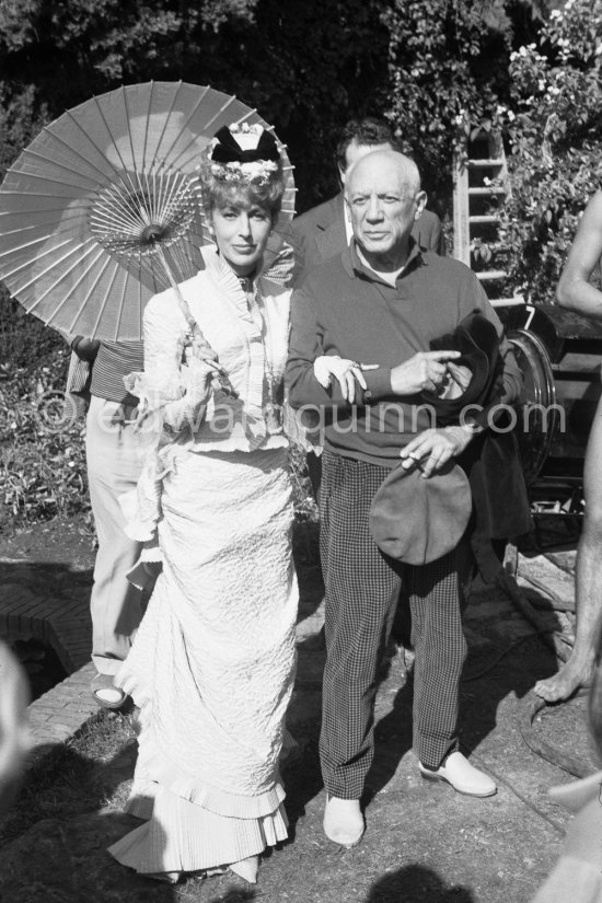 Pablo Picasso and Francine Weisweiller. At Villa Santo Sospir of Francine Weisweiller. Saint-Jean-Cap-Ferrat 1959. - Photo by Edward Quinn