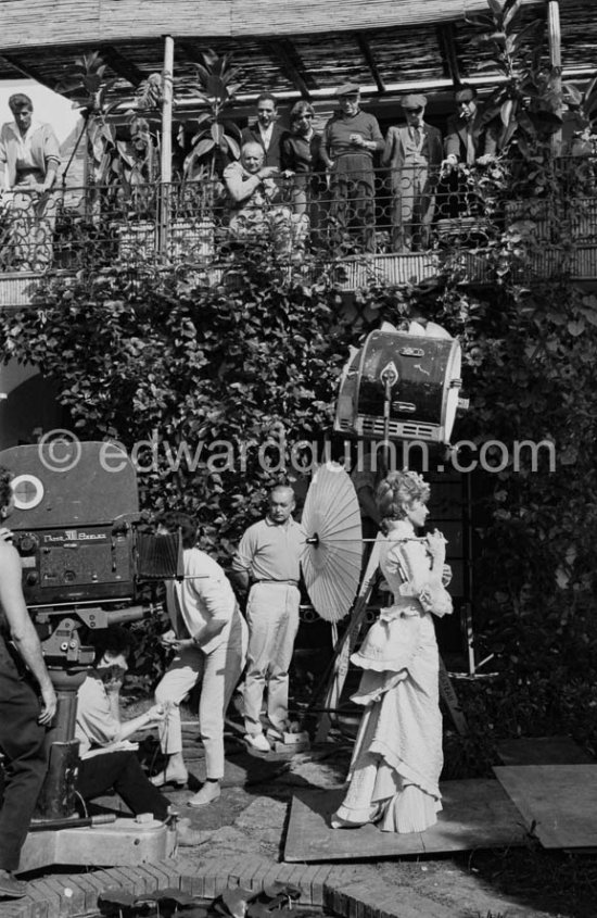 Francine Weisweiller. On the balcony from left Edouard Dermit, Alberto Magnelli, Michele Sapone, Susi Magnelli, Pablo Picasso, Jaume Sabartés, Renato Guttuso. During filming of "Le Testament d’Orphée", film of Jean Cocteau. At Villa Santo Sospir of Francine Weisweiller. Saint-Jean-Cap-Ferrat 1959. - Photo by Edward Quinn