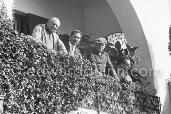 Alberto Magnelli, Michele Sapone, Pablo Picasso, Renato Guttuso. During filming of "Le Testament d’Orphée", film of Jean Cocteau. At Villa Santo Sospir of Francine Weisweiller. Saint-Jean-Cap-Ferrat 1959. - Photo by Edward Quinn