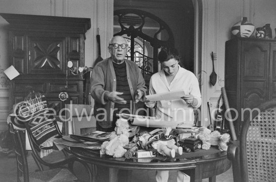 Jacqueline and Pablo Picasso. La Californie, Cannes 25.10.1959. - Photo by Edward Quinn