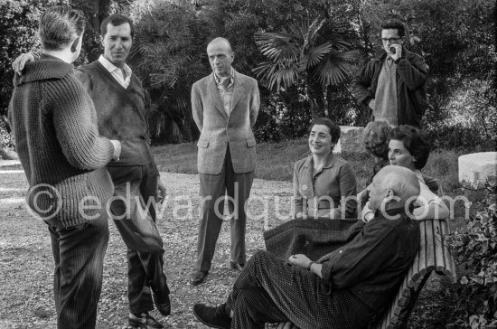 Pablo Picasso, Jacqueline, Michel Leiris, hidden Louise Leiris, Luis Miguel Dominguin, his wife Lucia Bosè, Pierre Baudouin, Paulo Picasso. La Californie, Cannes 1959. - Photo by Edward Quinn