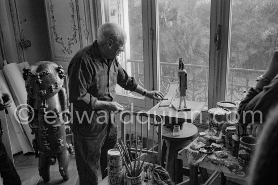 Pablo Picasso at La Californie, Cannes 1959. - Photo by Edward Quinn