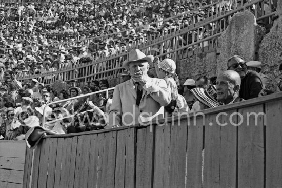 Pablo Picasso at the bullfight, Michel Leiris. Douglas Cooper. Arles 1960. - Photo by Edward Quinn