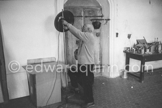 Picasso at Château de Vauvenargues 1960. - Photo by Edward Quinn