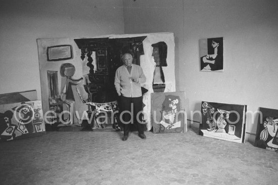 Pablo Picasso at Château de Vauvenargues 1960. - Photo by Edward Quinn