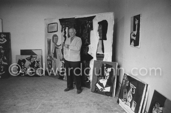 Pablo Picasso at Château de Vauvenargues 1960. - Photo by Edward Quinn