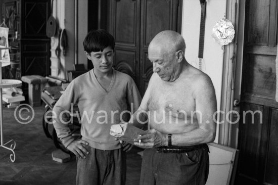 Pablo Picasso and Claude Picasso with a parcel. La Californie, Cannes 1960. - Photo by Edward Quinn
