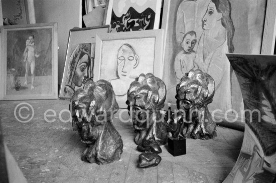 A studio at La Californie, Cannes 1960. - Photo by Edward Quinn