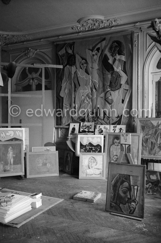 A studio at La Californie, Cannes 1960. - Photo by Edward Quinn
