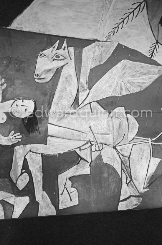 War and Peace ("La Guerre et la Paix") drawing on the vault of the Temple of Peace (Temple de la Paix, or Chapelle de la paix). Vallauris 1961. - Photo by Edward Quinn