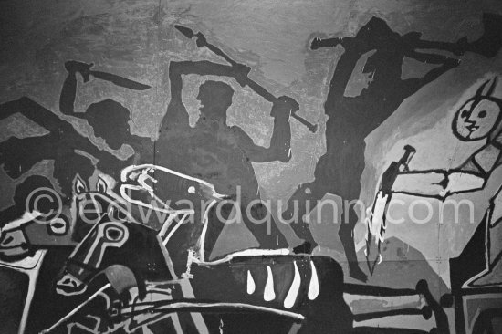 War and Peace ("La Guerre et la Paix") drawing on the vault of the Temple of Peace (Temple de la Paix, or Chapelle de la paix). Vallauris 1961. - Photo by Edward Quinn