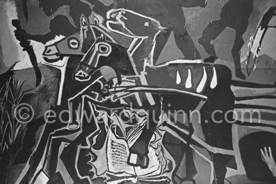 War and Peace ("La Guerre et la Paix") drawing on the vault of the Temple of Peace (Temple de la Paix, or Chapelle de la paix). Vallauris 1961. - Photo by Edward Quinn