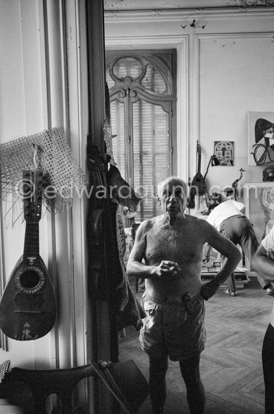 Pablo Picasso, La Californie, Cannes 1961. - Photo by Edward Quinn