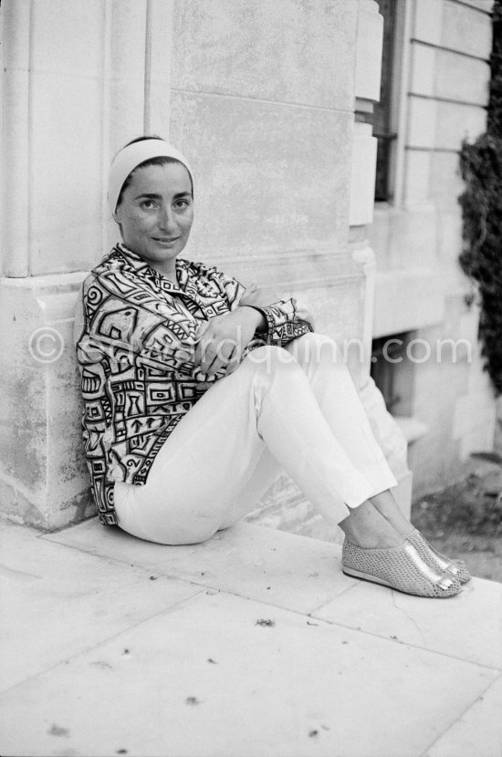 Jacqueline, wearing a blouse made from a textile designed by Pablo Picasso. La Californie, Cannes 1961. - Photo by Edward Quinn