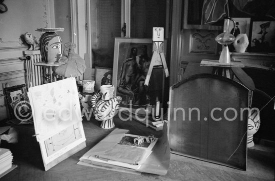 A corner at La Californie, Cannes 1961. - Photo by Edward Quinn