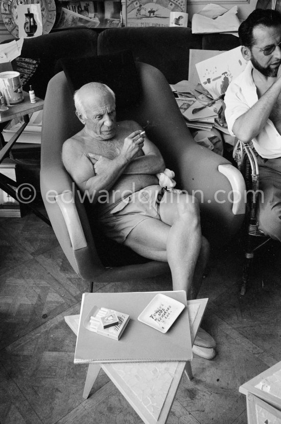 Pablo Picasso with Georges Tabaraud (editor of "Le Patriote", a french communist daily Newspaper). And a Ripolin can. La Californie, Cannes 1961. - Photo by Edward Quinn