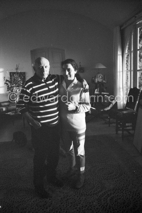 Pablo Picasso and Jacqueline. Mas Notre-Dame-de-Vie, Mougins 14.2.1962. - Photo by Edward Quinn