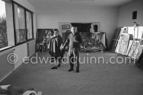 Pablo Picasso and Jacqueline. Mas Notre-Dame-de-Vie, Mougins 1962. - Photo by Edward Quinn