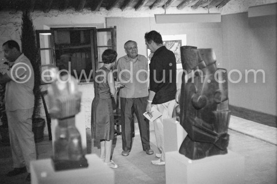 Alberto Magnelli. Opening of Zadkine exhibition at Galerie Madoura. Vallauris 1963. - Photo by Edward Quinn