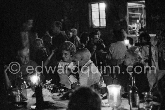 Pablo Picasso, Jacques Prévert and Suzanne Ramié. Opening of Zadkine exhibition at Galerie Madoura. Vallauris 1963. - Photo by Edward Quinn