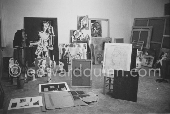 Mas Notre-Dame-de-Vie, Mougins 1964. - Photo by Edward Quinn