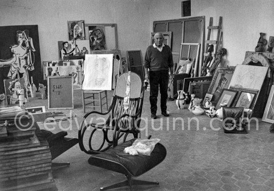 Pablo Picasso at Mas Notre-Dame-de-Vie, Mougins 1964. - Photo by Edward Quinn