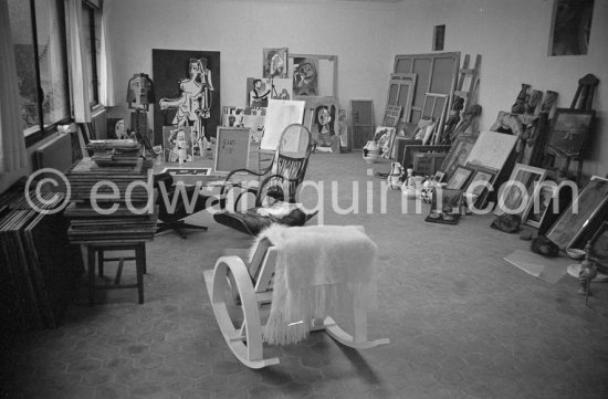 Mas Notre-Dame-de-Vie, Mougins 1964. - Photo by Edward Quinn