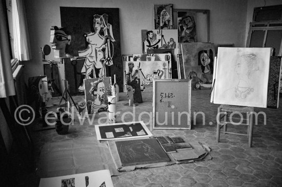 Mas Notre-Dame-de-Vie, Mougins 1964. - Photo by Edward Quinn