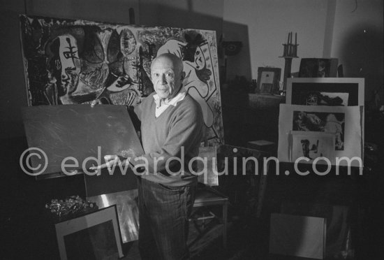 Pablo Picasso showing an engraving. Mas Notre-Dame-de-Vie, Mougins Oct. 1964. - Photo by Edward Quinn
