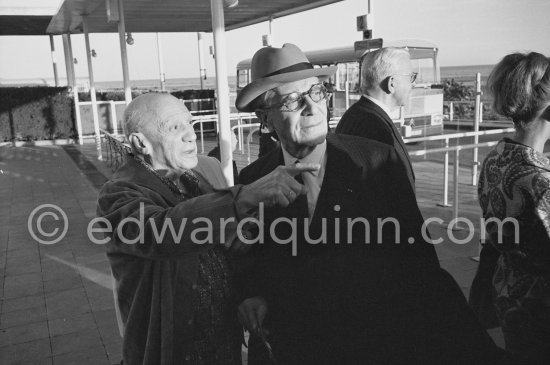 Visit of Dr. René-Albert Gutmann who recommended that Pablo Picasso had to undergo surgical intervention on his gall-bladder. Nice Airport 1965. - Photo by Edward Quinn