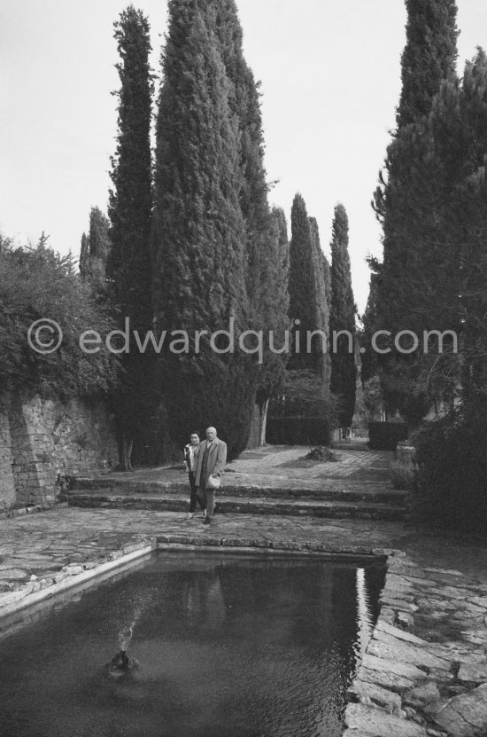 Pablo Picasso and Jacqueline in the gardens of Mas Notre-Dame-de-Vie. First photos after surgery at British-American Hospital in Paris. Mougins 1965. - Photo by Edward Quinn