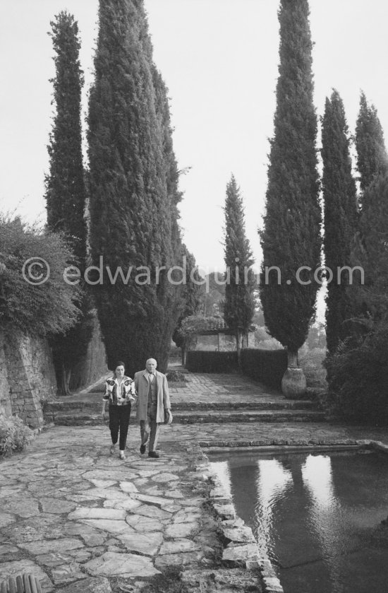 Pablo Picasso and Jacqueline in the gardens of Mas Notre-Dame-de-Vie. First photos after surgery at British-American Hospital in Paris. Mougins 1965. - Photo by Edward Quinn