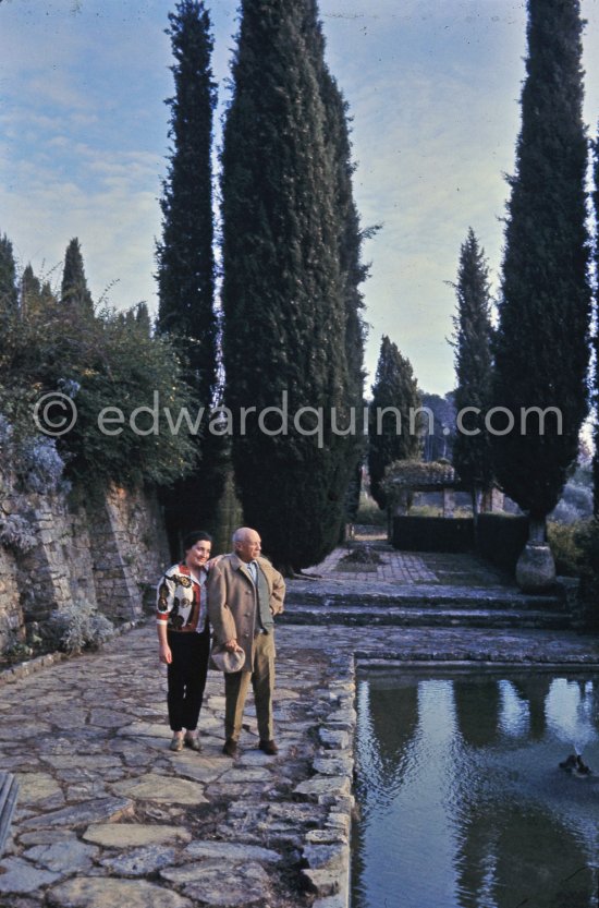 Pablo Picasso and Jacqueline in the gardens of Mas Notre-Dame-de-Vie. First photos after surgery at British-American Hospital in Paris. Mougins 1965. - Photo by Edward Quinn