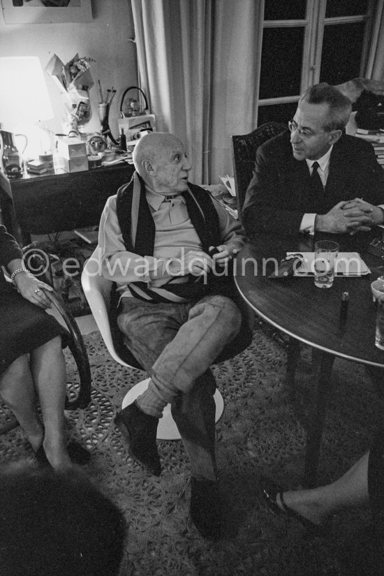 Birthday dinner for Jacqueline (24.2.66). Pablo Picasso with Gustavo Gili (Spanish publisher). Mas Notre-Dame-de-Vie, Mougins 1966. - Photo by Edward Quinn