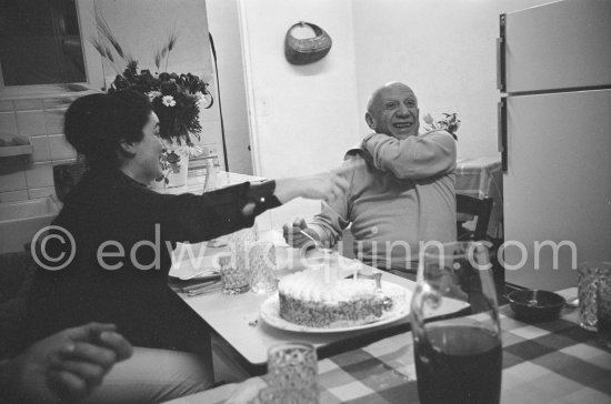 Pablo Picasso at the birthday dinner for Jacqueline (24.2.66). Mas Notre-Dame-de-Vie, Mougins 1966. - Photo by Edward Quinn