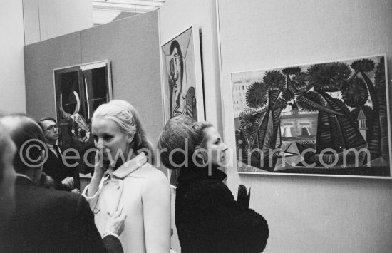 "Hommage à Pablo Picasso. Peintures", Exposition Galeries nationales du Grand Palais. 19.11.1966-12.2.1967 - Photo by Edward Quinn