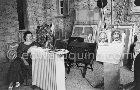Pablo Picasso and Jacqueline. Mas Notre-Dame-de-Vie, Mougins 1967. - Photo by Edward Quinn