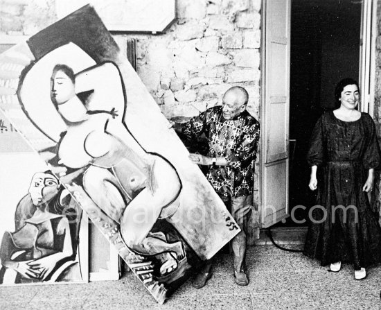 One day Quinn asked Pablo Picasso if he could photograph the top floor studios. He agreed and prcoeeded to take out, one by one, old and new paintings from his collection. This work Pablo Picasso remembered Quinn photographed him painting in 1955 (see 550853 - 550929). Mas Notre-Dame-de-Vie, Mougins 1967. - Photo by Edward Quinn