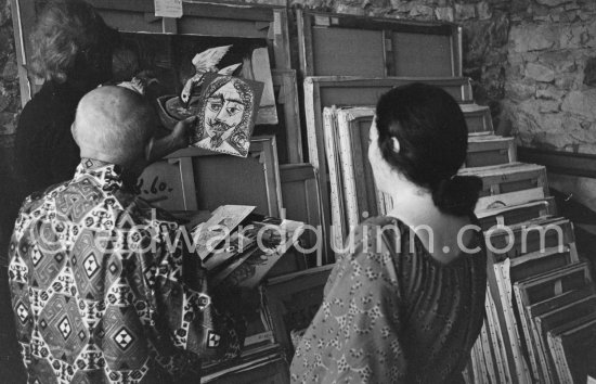 Pablo Picasso, Jacqueline and Norman Granz. Mas Notre-Dame-de-Vie, Mougins 1967. - Photo by Edward Quinn